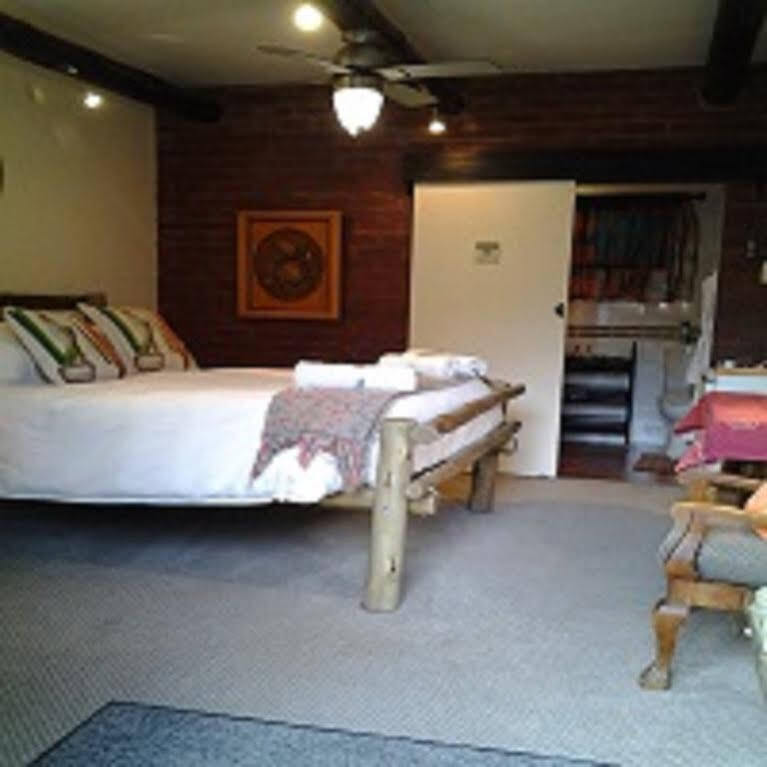 Roosfontein Bed And Breakfast Дърбан Екстериор снимка